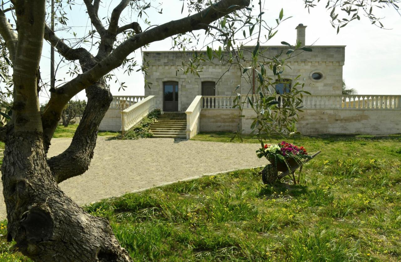 Castello Salentino B&B 梅伦杜尼奥 外观 照片